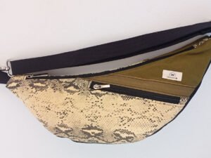 Bolso Banano Verde Animal Print