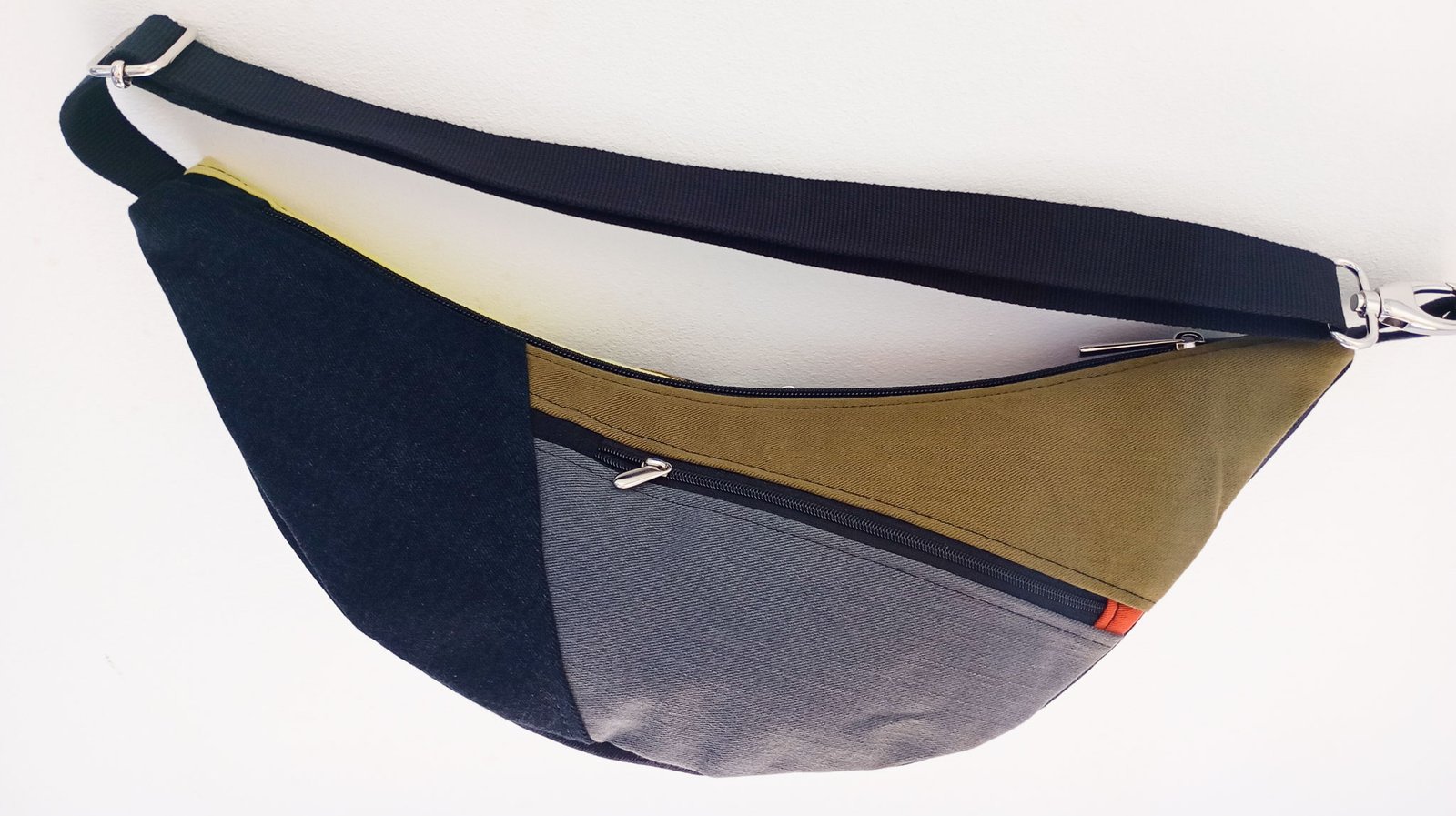 Bolso Banano Gris y Amarillo - Imagen 4